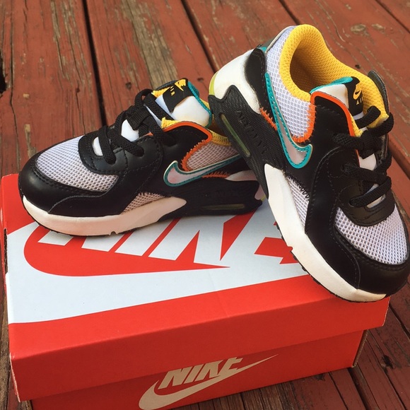 nike air max excee d2n